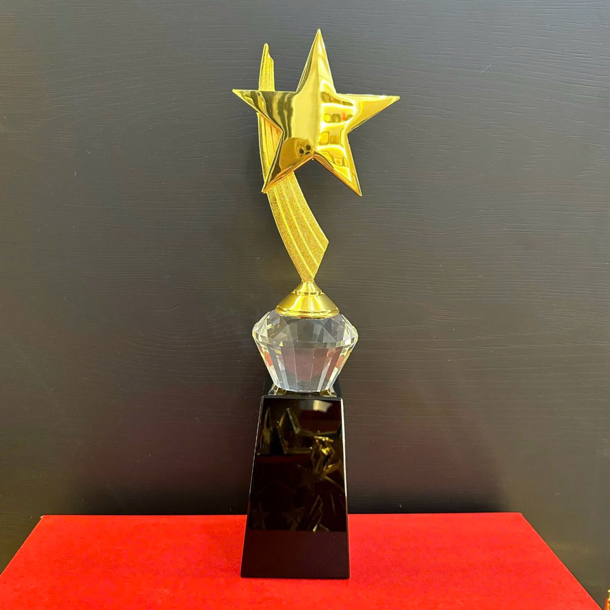 Cúp vàng ngôi sao 3T